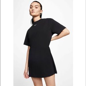 Nike Essential Dress Black Size XL